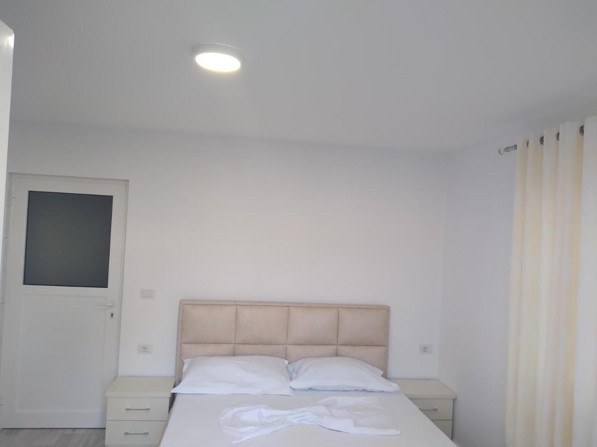 Condo Rooms Sarandë Exterior foto